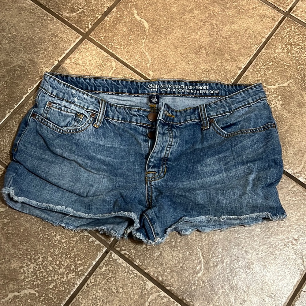 Gap shorts